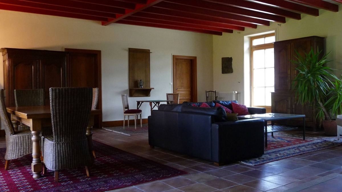 Migne House | House redone in a unique and privileged!