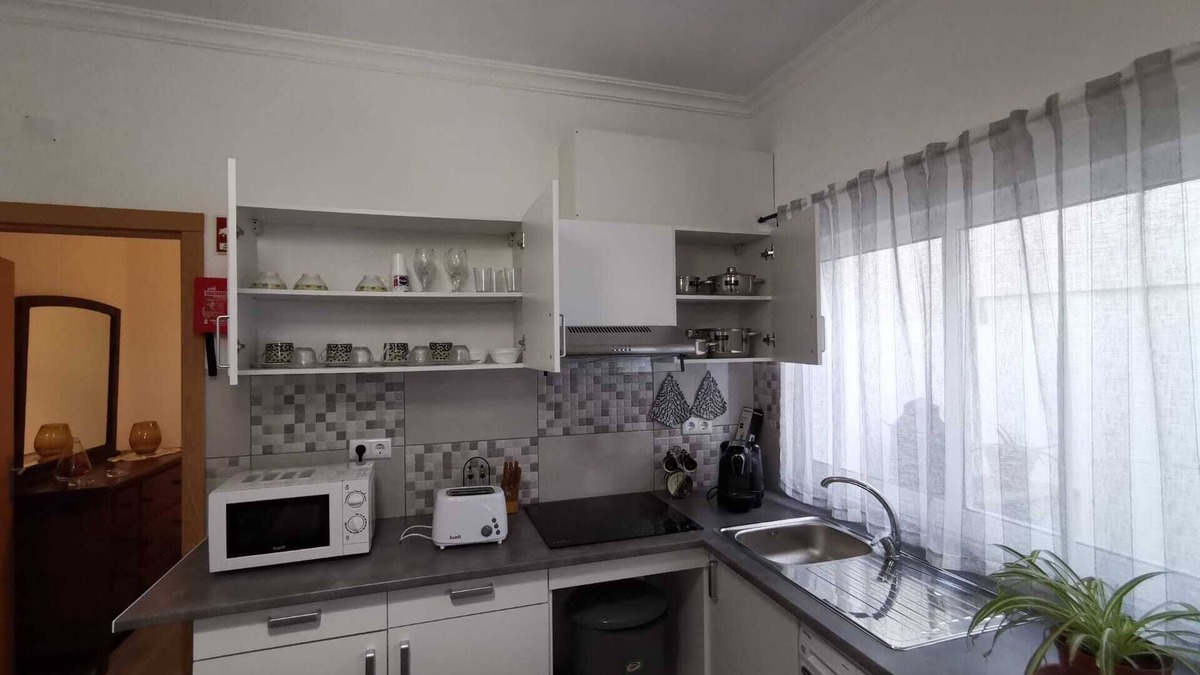Mourao House | House, restaurants and municipal market at 300 meters, river beach at 1 km.