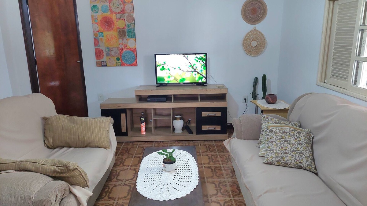 Rio das Ostras House | House, RO center, 2Bedroom with air conditioning, 1suite, 2BH, garage, Wifi, barbecue.