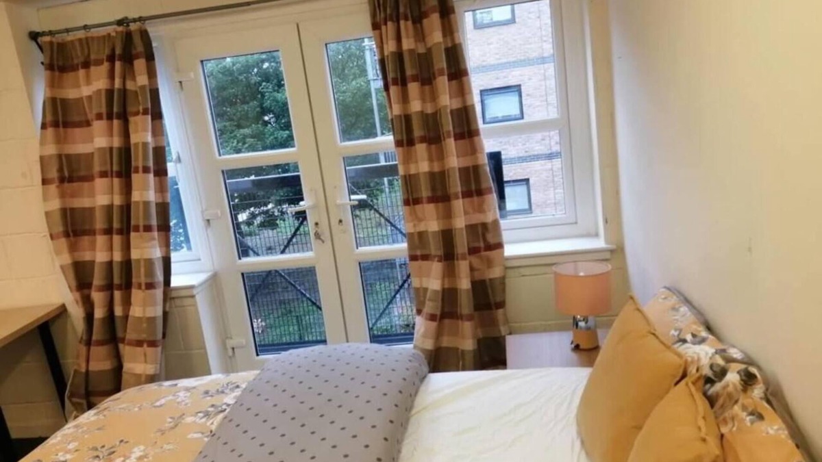 Bromley South Apartment | House - Sleeps 8 & Free Parking