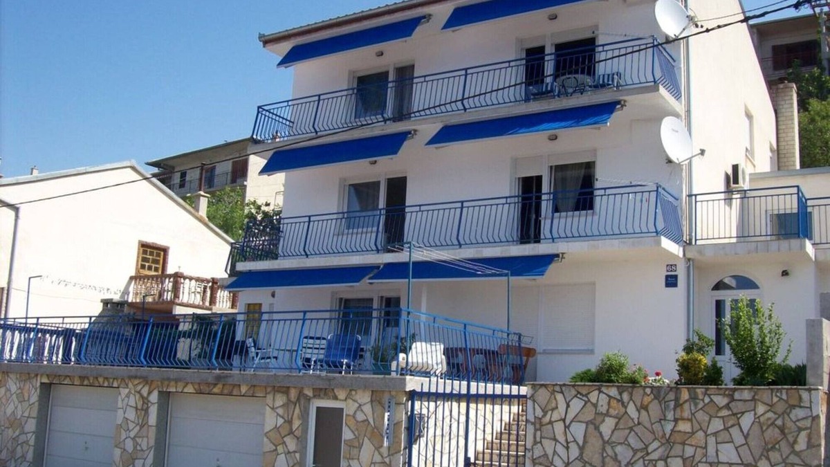 Senj Apartment | House Sojat - great apartment with sea view