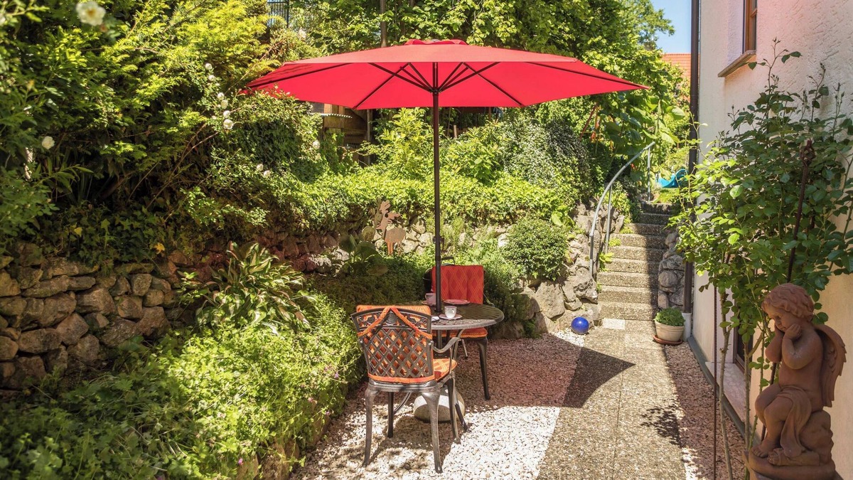 Bermatingen Apartment | House "Sonnenschein Gartentraum" with Garden, Terrace and Wi-Fi