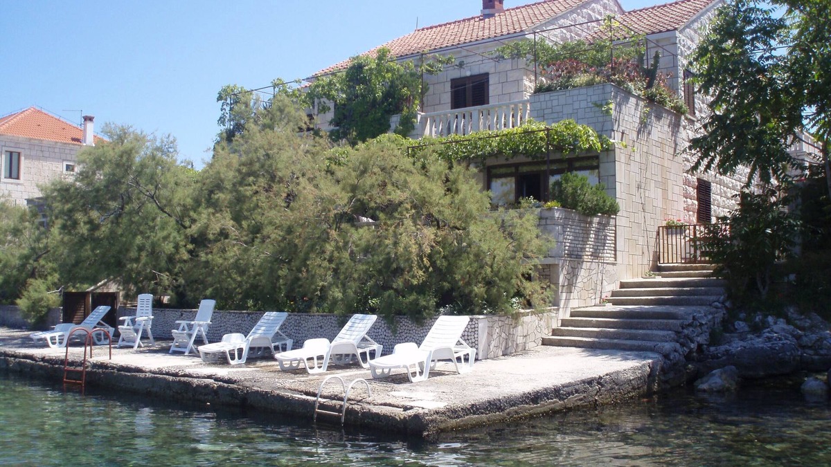 Lumbarda House | House stone house Gregov