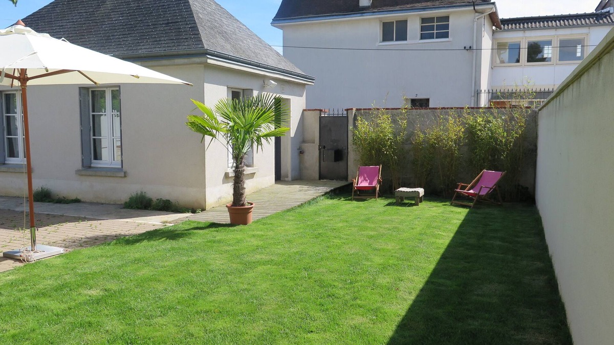 Blois House | House-studio with garden near downtown Blois
