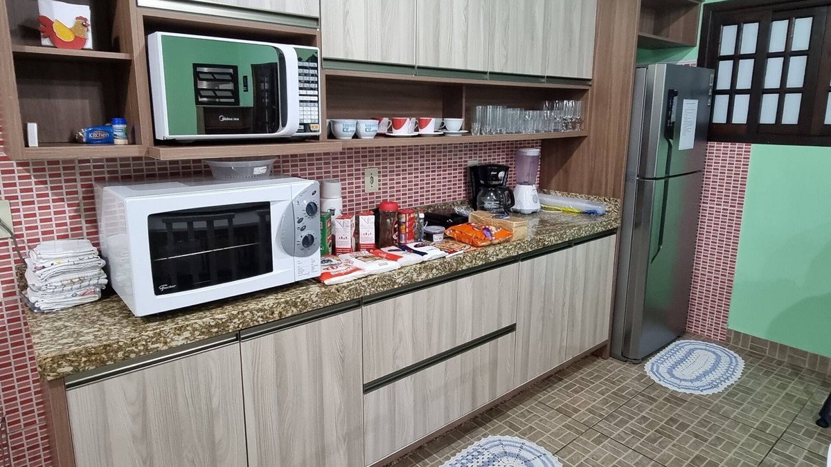 Praia da Armacao do Itapocoroi House | HOUSE TO RENT IN THE PENHA FOR 20 PEOPLE NEXT TO THE PARK BETO CARRERO WORLD
