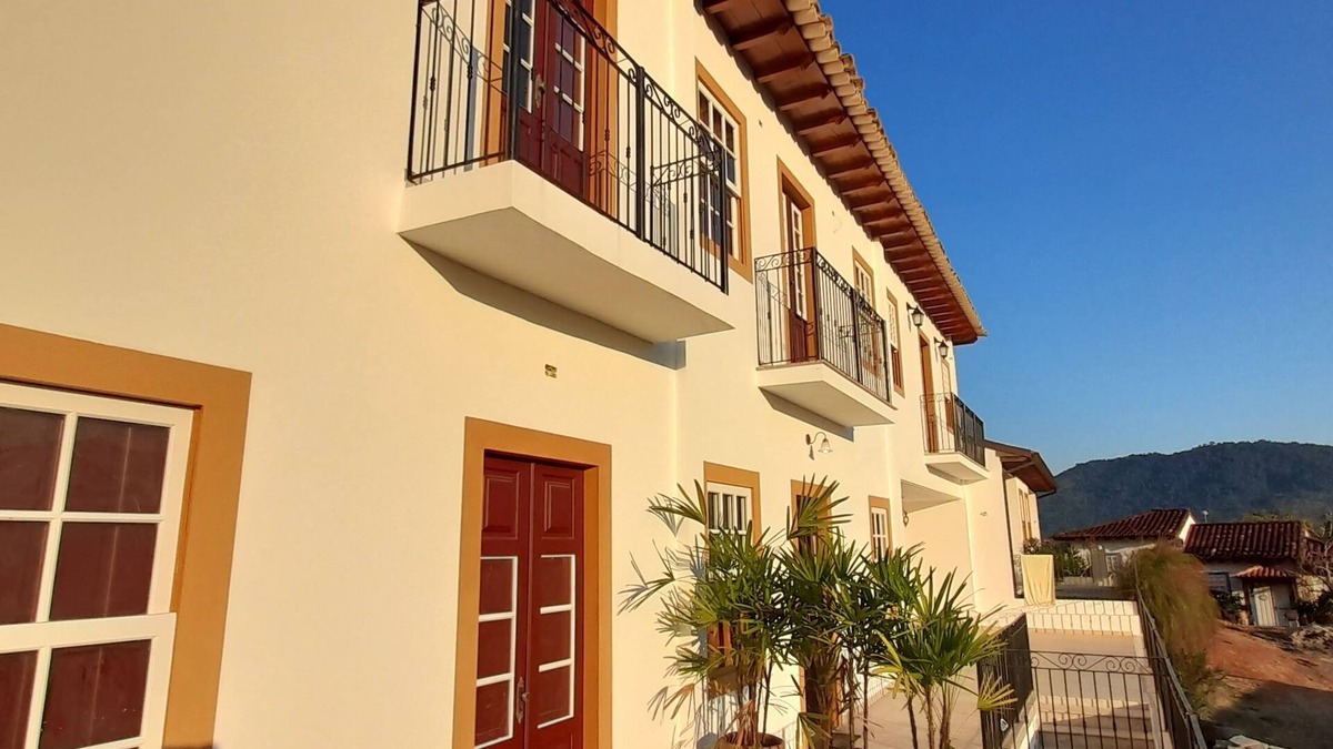 Cabore House | House Tulipa Paraty 4 suites - Close to the center