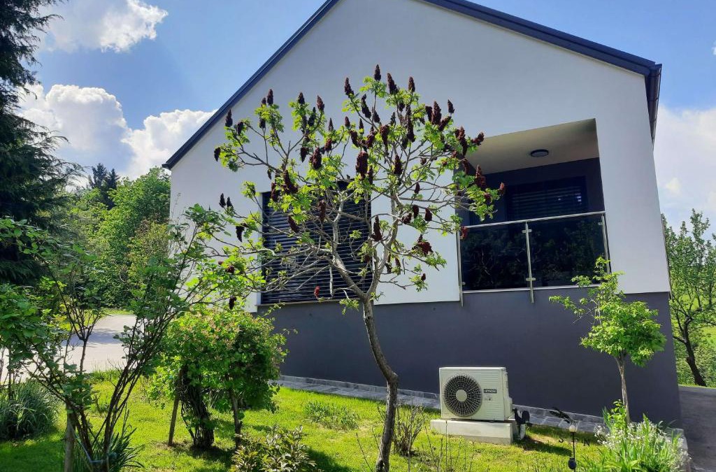 Paka Apartment | House Under The Maple Tree