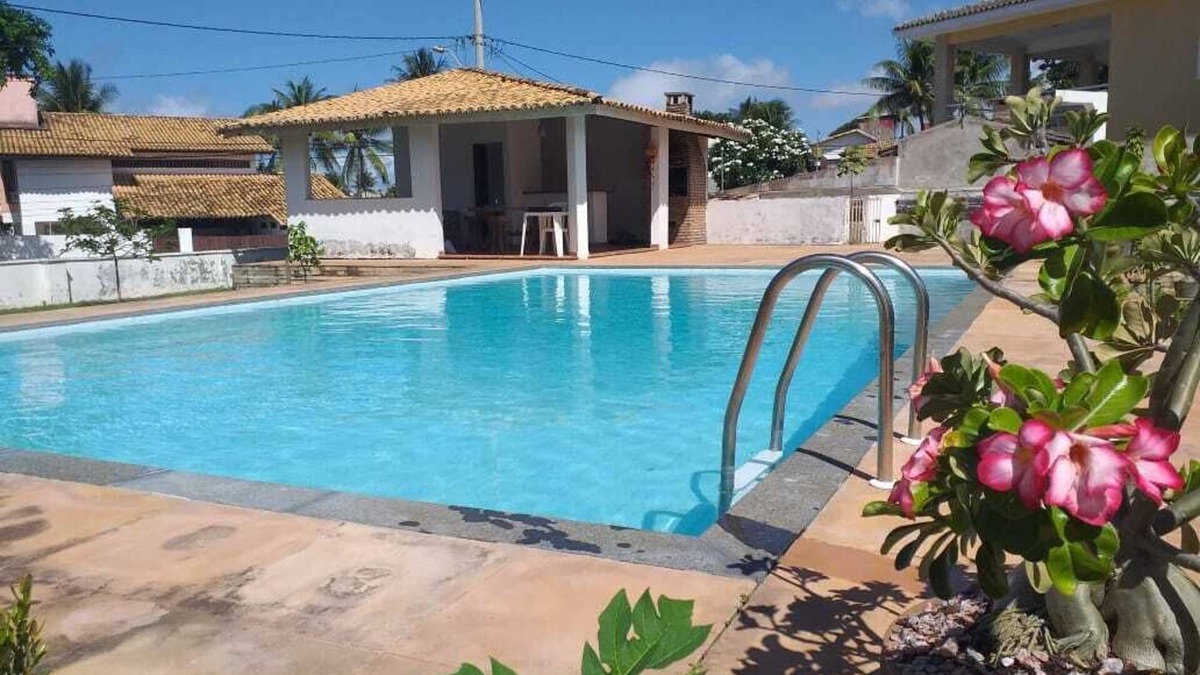 Vilas do Atlantico House | House Vilas do Atlântico, 3 bedrooms, near the beach