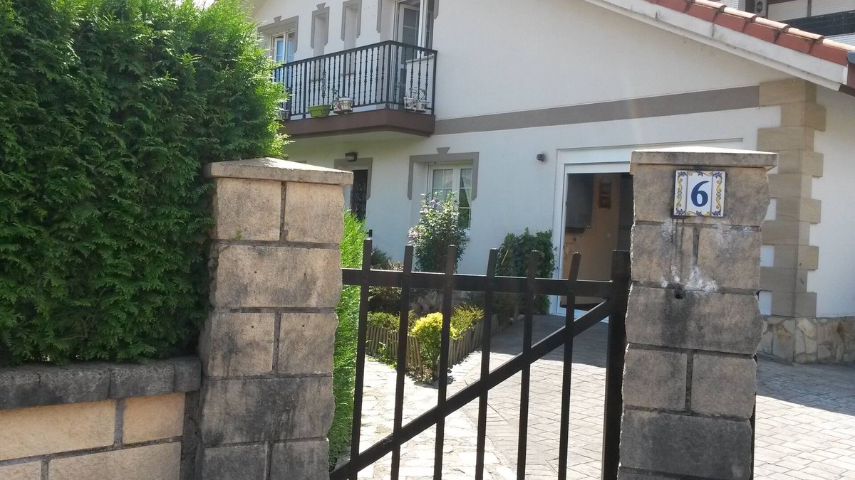 Marron House | House/Villa - AmpueroHouse with garden