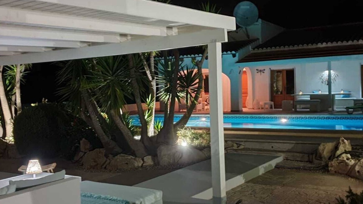 Media Luna Villa | House Villa Balcon al Mar area 5 minutes from all amenities