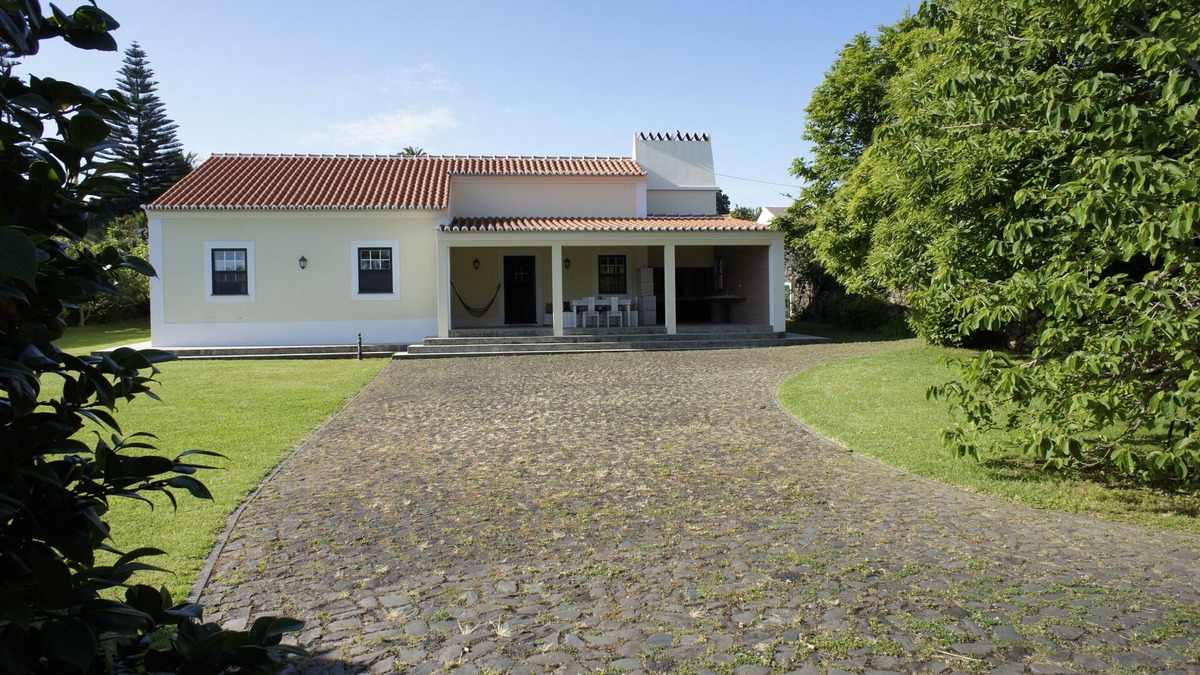 Biscoitos House | House, Villa close to the Sea, for Holidays in Biscoitos (Terceira Island)
