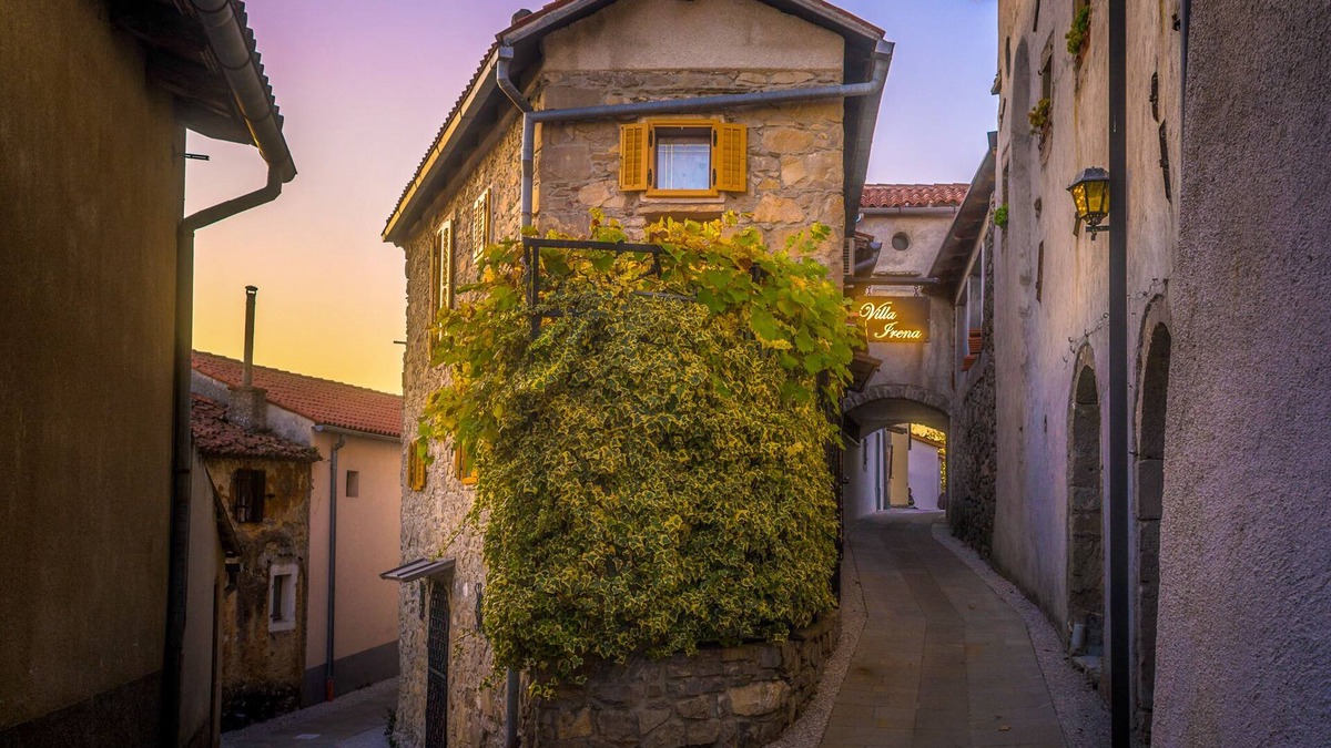 Ajdovscina House | House VILLA IRENA Great For a Family Holiday With Free Parking and EV Charging