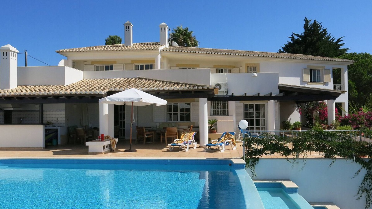 Funchal House | House/Villa - Lagos
