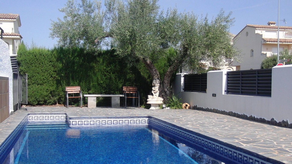 Cap Roig Villa | House / Villa - L´ampollaLuxury ApartmentHouse with garden