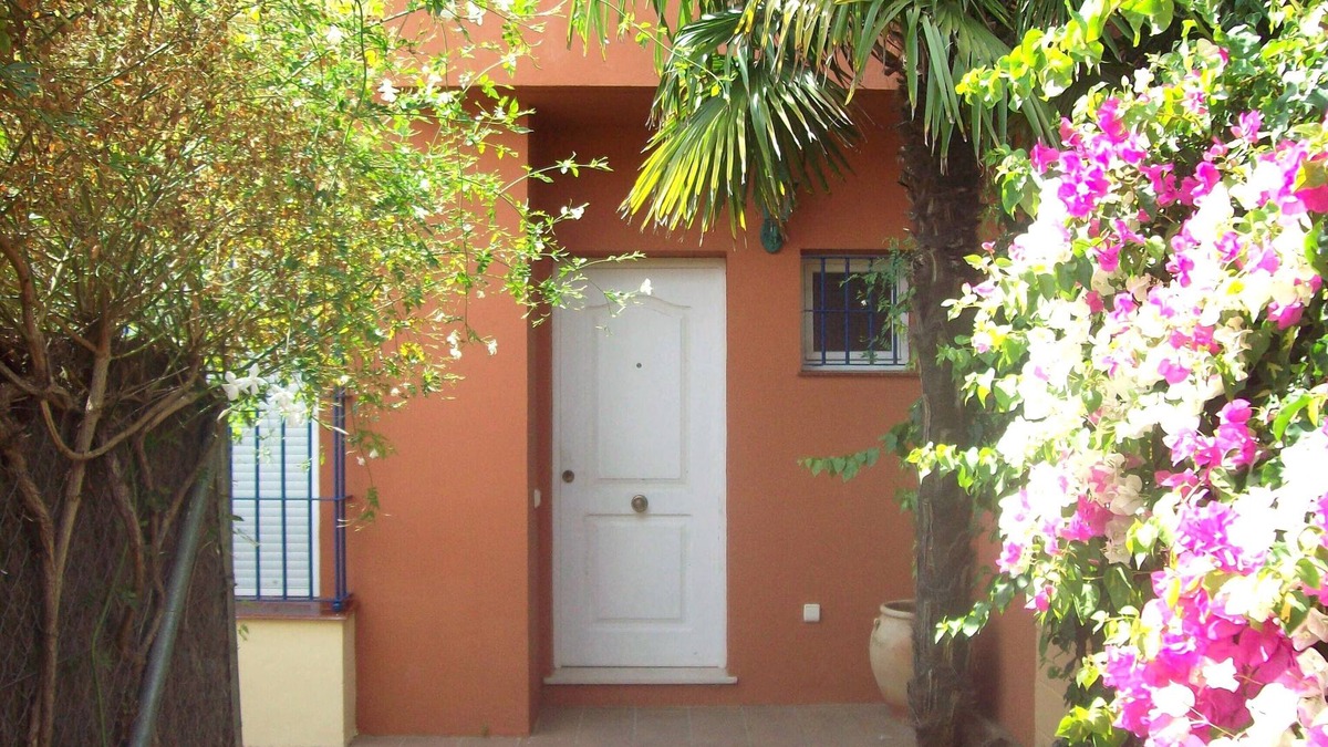 El Puerto de Santa Maria House | House with garden in closed urbanization.