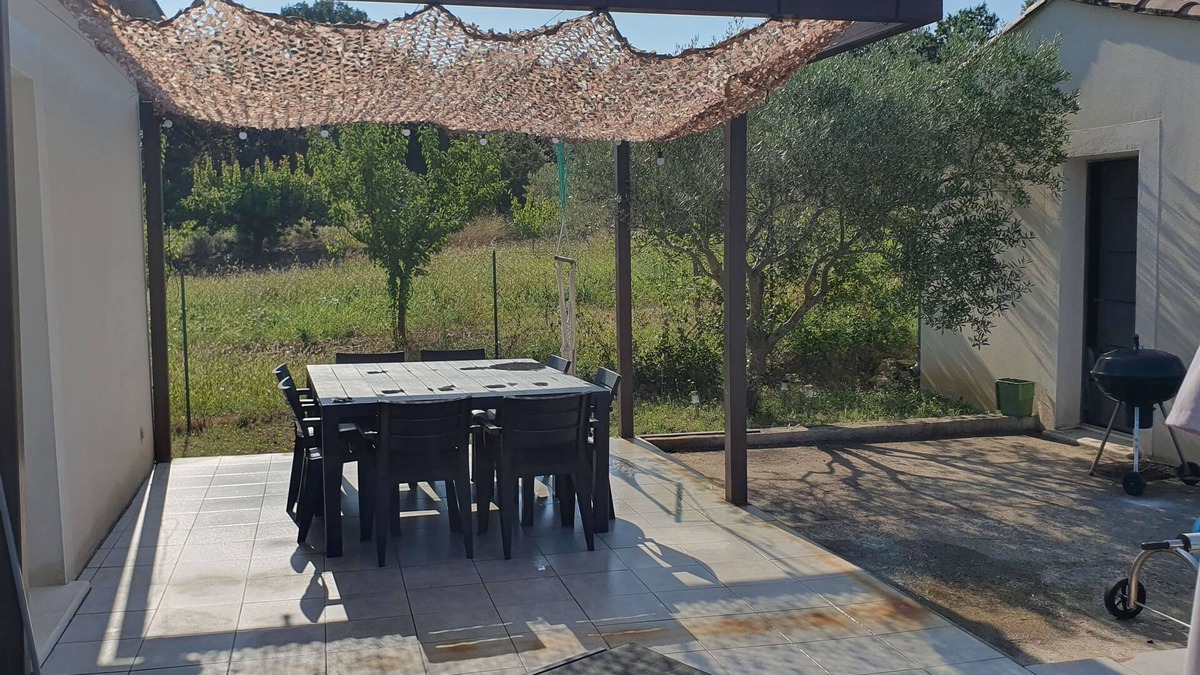Saint-Paulet-de-Caisson Villa | House with swimming pool and swing 10 minutes from Ardèche and 1 hour from the beach