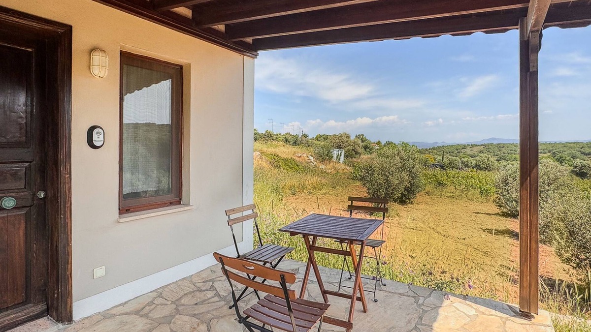 Bozcaada House | House w Garden 5 min to Tuzburnu Bay in Nature