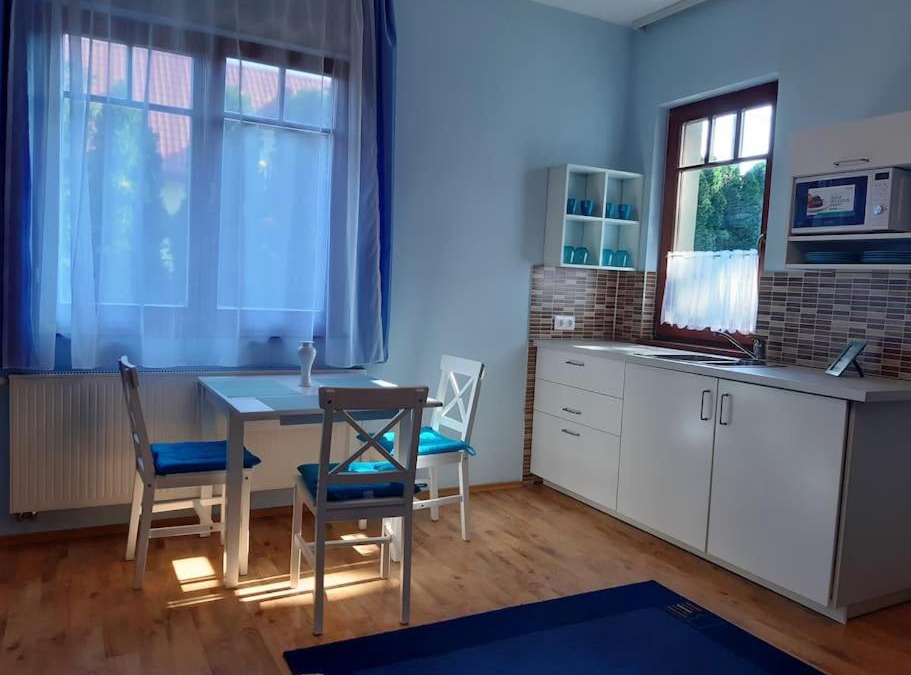 Rakoshegy Apartment | House w little tropical garden