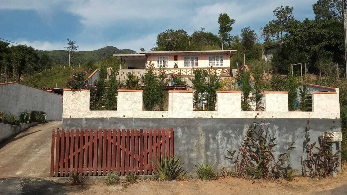 Governador Celso Ramos House | House with pool