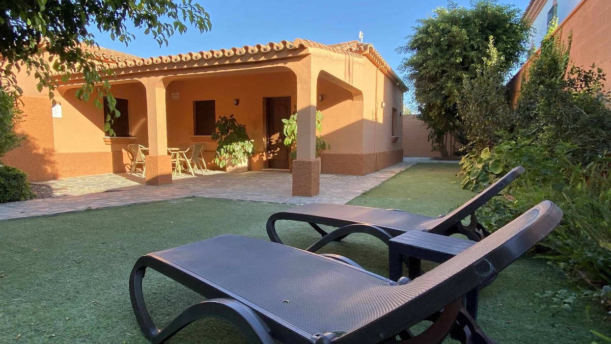 El Palmar House | House with private garden and shared pool