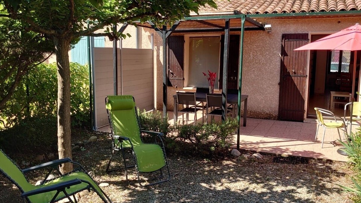 Les Salles-sur-Verdon House | House with garden 300 m from Lake Sainte-Croix