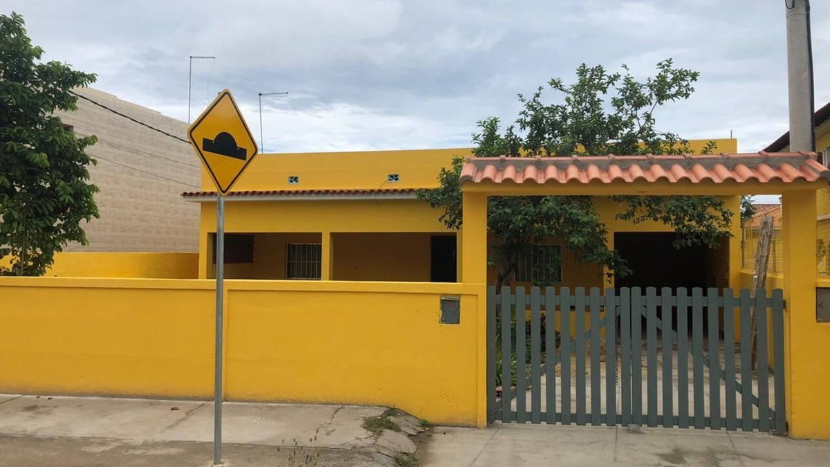Praia da Vila House | HOUSE WITH 3 BEDROOM POOL BETWEEN THE POND AND THE SEA