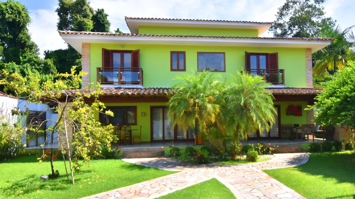 Portal das Artes House | House with 3 suites, swimming pool in a residential neighborhood, up to 7 people