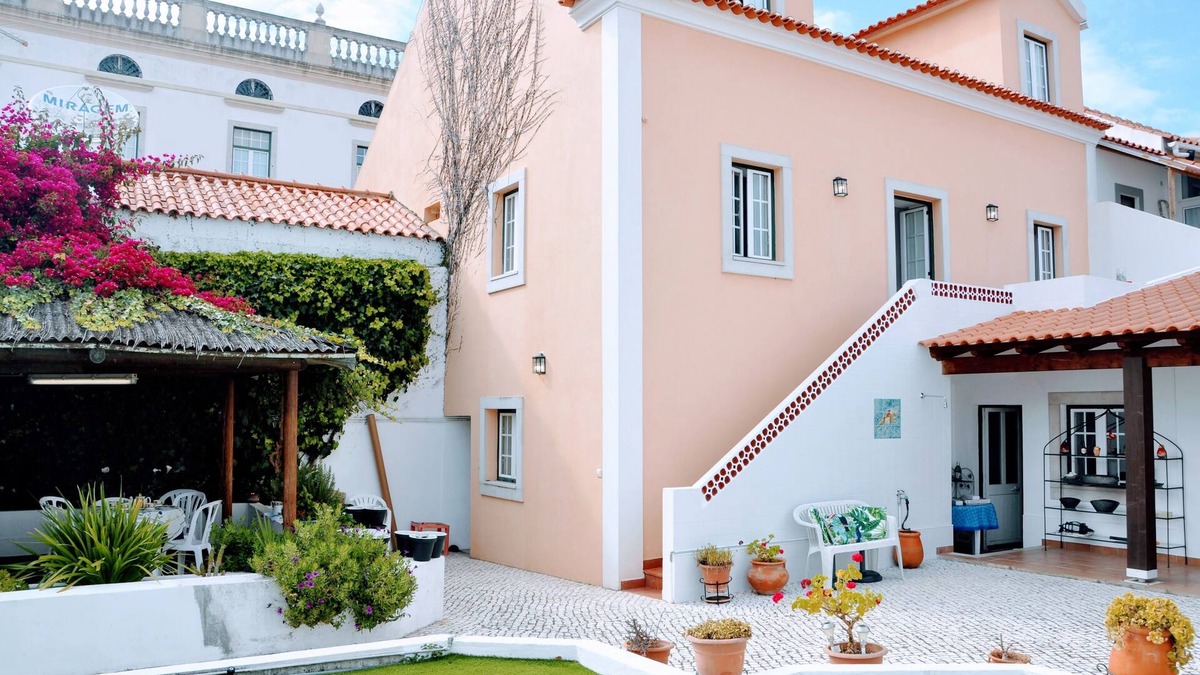 Santiago do Cacem House | House with 4 bedrooms, 5 bathrooms, garden, barbecue, terrace for 8 people