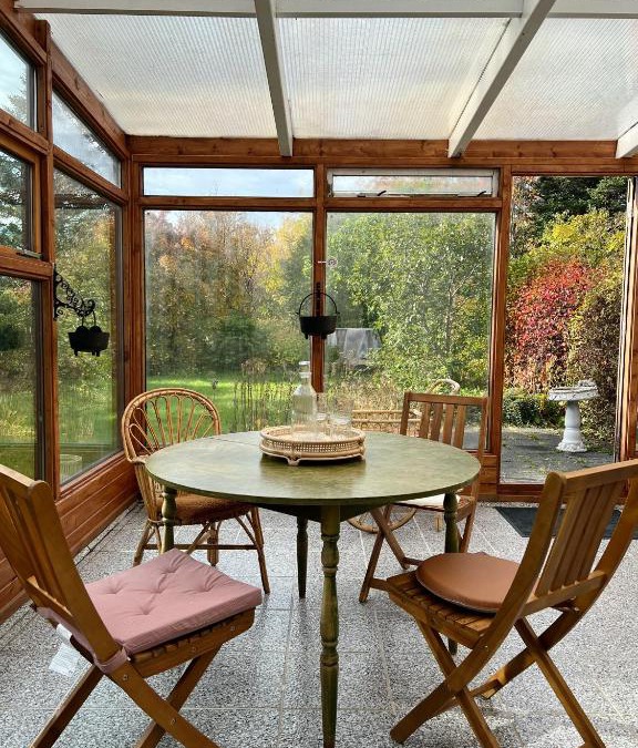 Hornafjörður House | House with a magical garden and sunroom