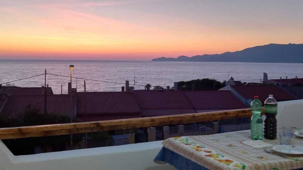 Porto Alabe Apartment | House with beautiful view 300 m. from the sea.