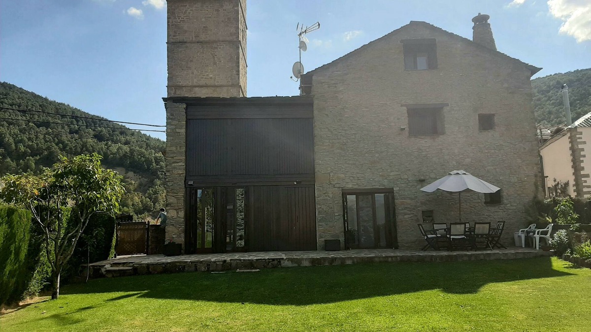 Gracionepel Cottage | House with beautiful garden