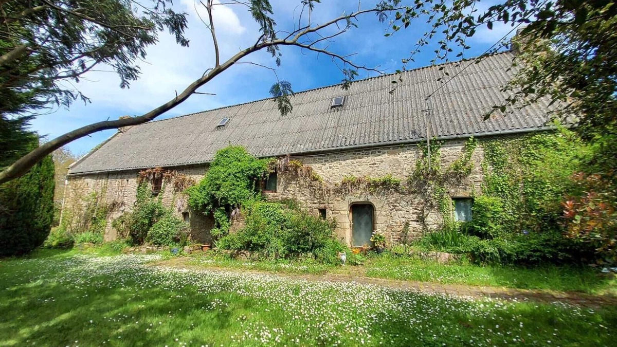 Brech House | House with character, rustic style House with garden, weekly rental