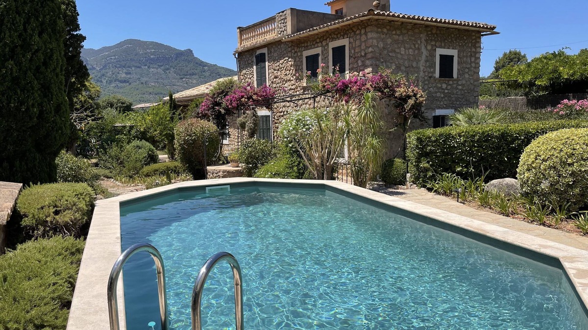 Biniaraix Villa | House with character between the montains and the sea