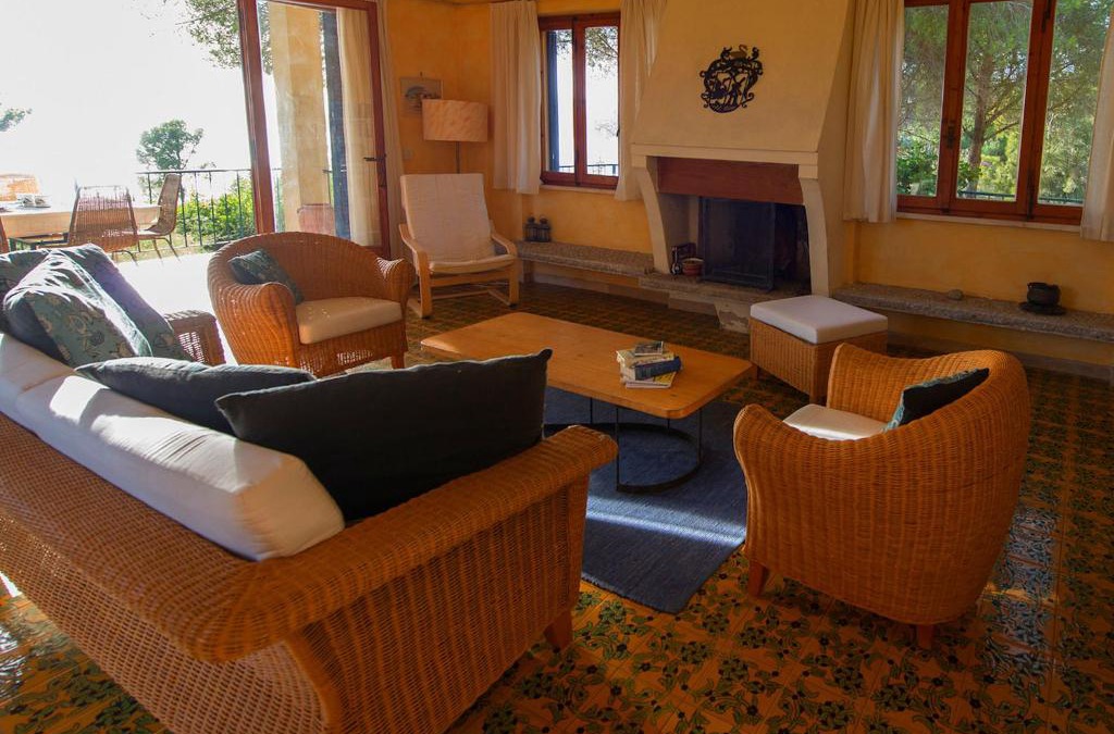 Madonna delle Grazie House | House with direct access and private terrace at sea only 10min from Capoliveri