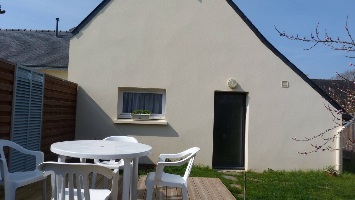 Pont-l'Abbe House | House with enclosed garden, quiet area of Trevannec, near center, sea 5-6 km