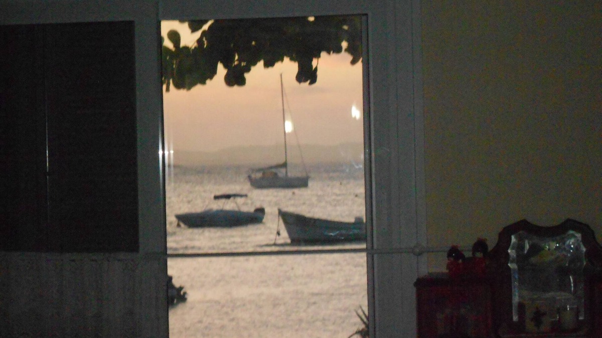 Ossos House | House with foot in the sand, panoramic view, beautiful sunset in point de Buzios.