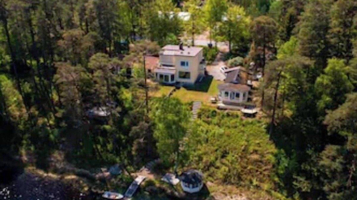 Vittsjo House | House with fantastic view and direct access to the lake and boat.