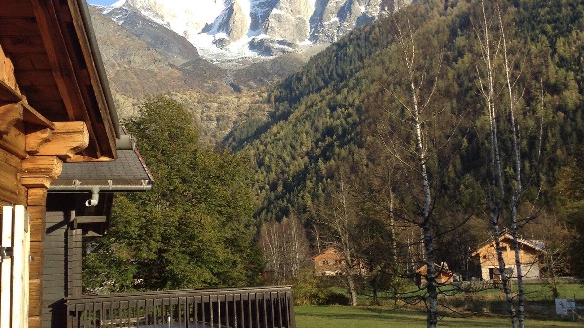 Les Praz-de-Chamonix Ski Chalet | House with garden
