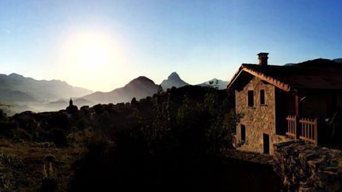 Penamellera Alta Cottage | House with GARDEN, COLUMPIO FOR CHILDREN, TERRACE, BARBECUE AND PANORAMIC VIEWS.