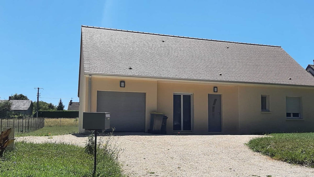 Landes-le-Gaulois House | House with garden in the countryside