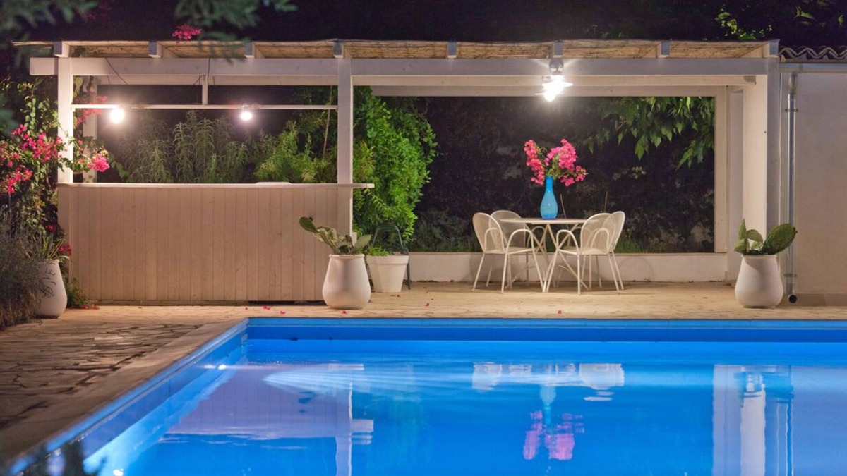 Caucana-finaiti-casuzze-finaiti Nord Villa | House with garden