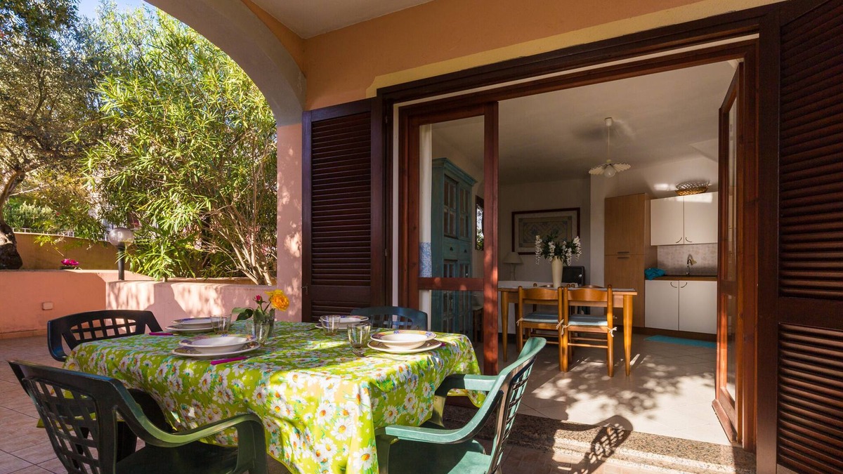 Agrustos Apartment | House with garden 2 STEPS FROM THE SEA