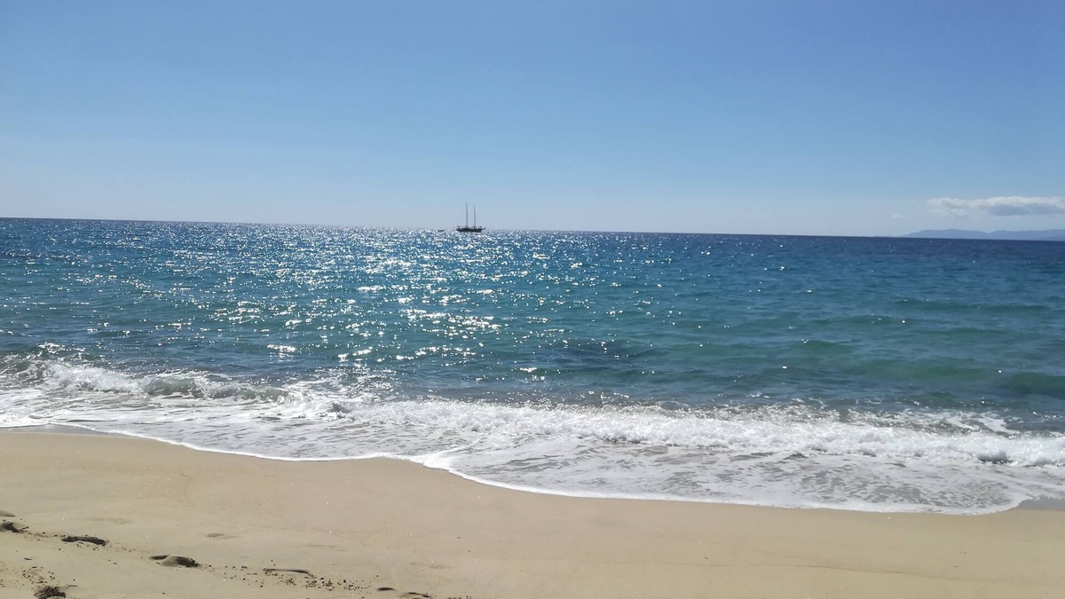 Geremeas Villa | House with garden, 300 meters from the sea view beach.