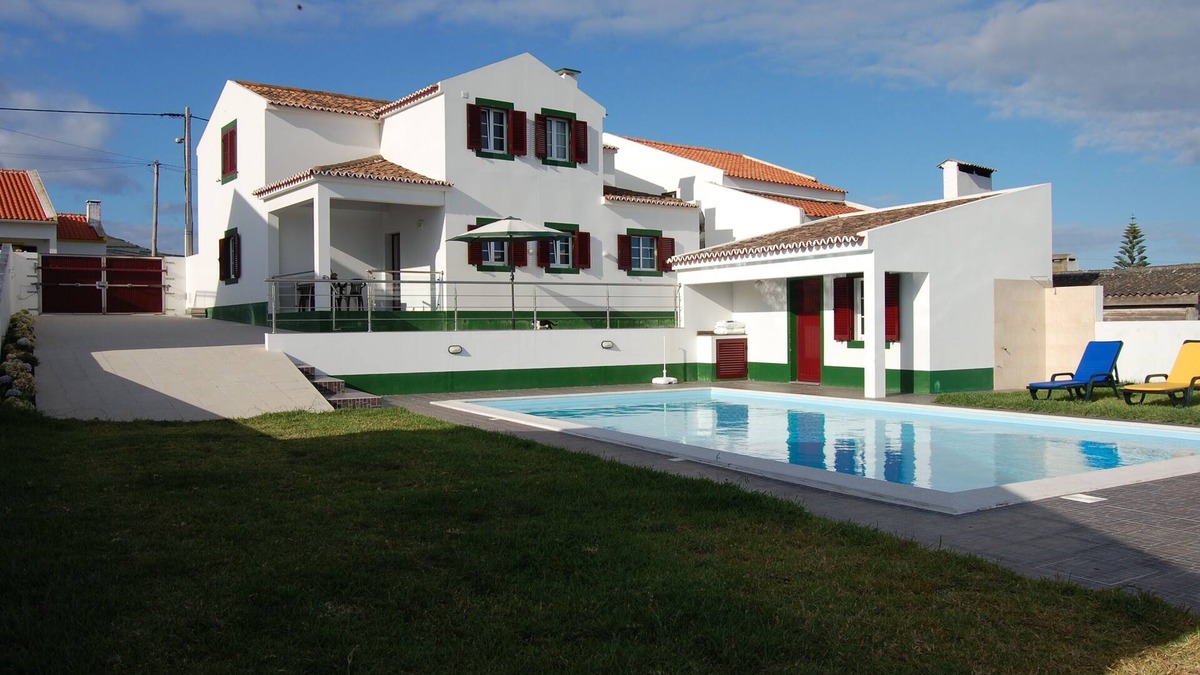 Mosteiros House | House with garden and pool