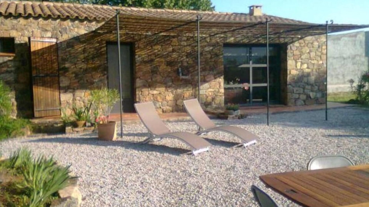Calenzana House | House with garden