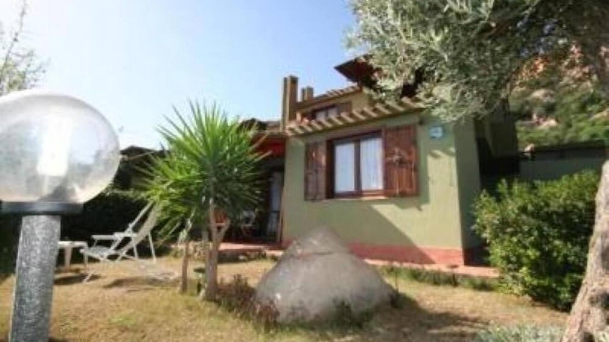 Costa Rei House | House with garden - Heated