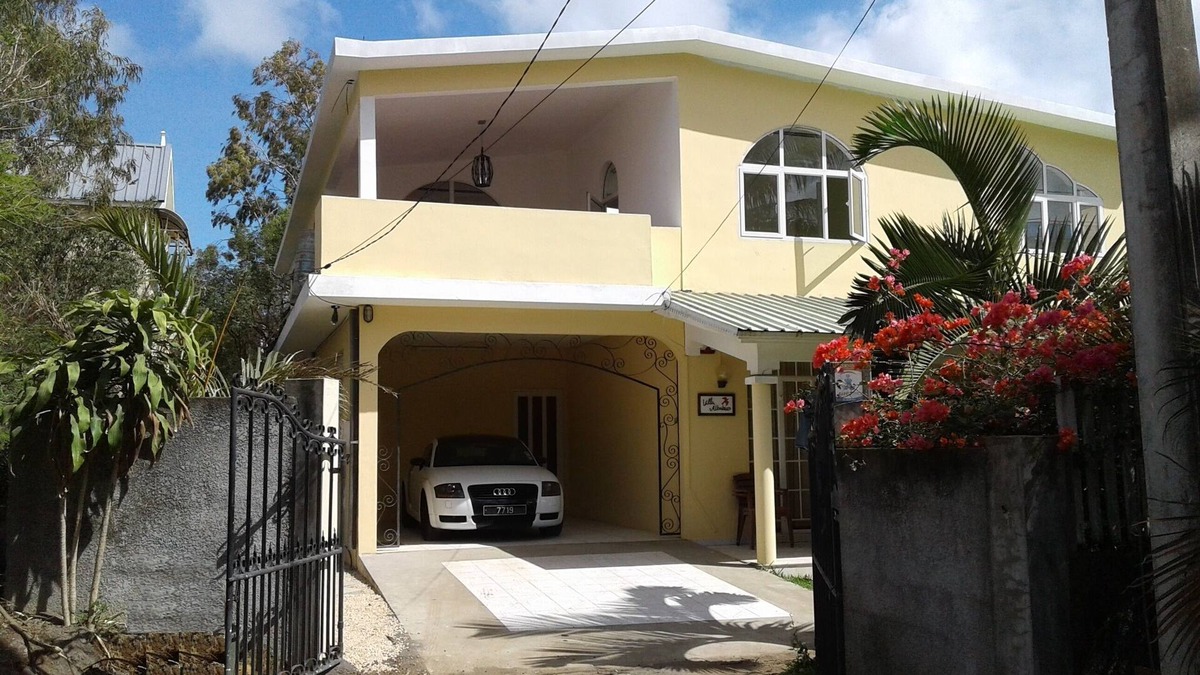 Mont Choisy Villa | House with garden