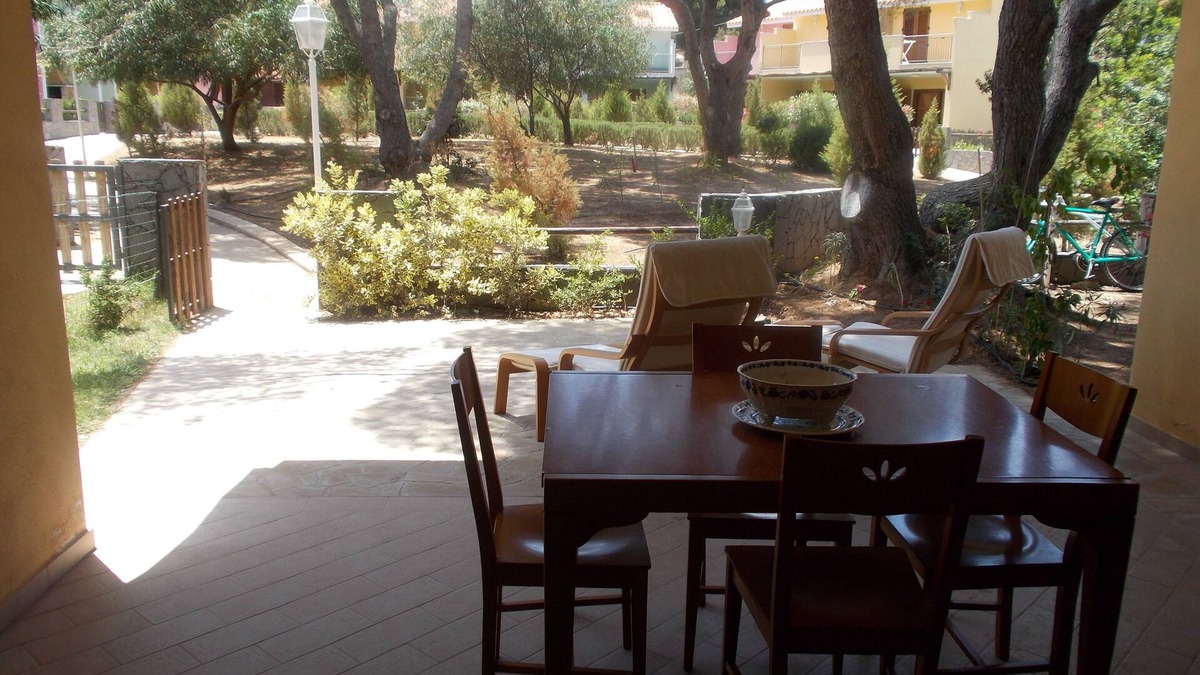 Porto Pino House | House with garden near the sea