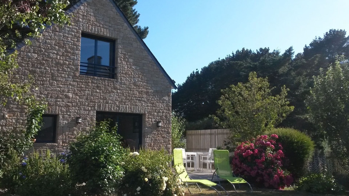 Sarzeau House | House with garden on the verge of the Morbihan bay