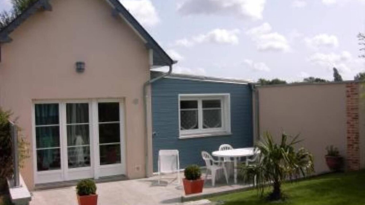 Dinard House | House with garden. one bedroom and mezzanine